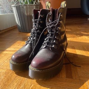 Dr. Martens Leona Boot in Burgundy